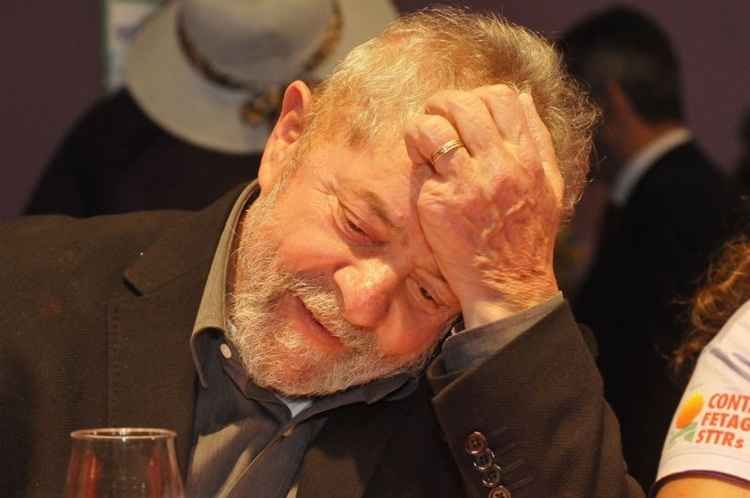 Defesa de Lula recorre ao STF contra decisão que mandou investigação para Moro